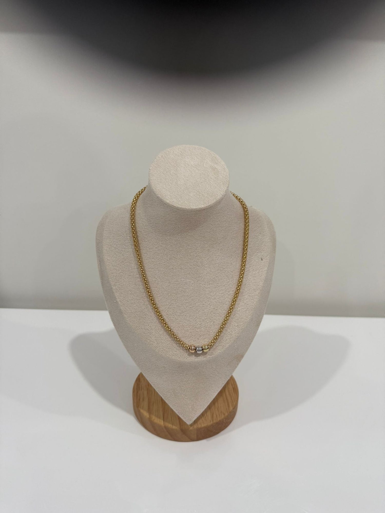 Collares