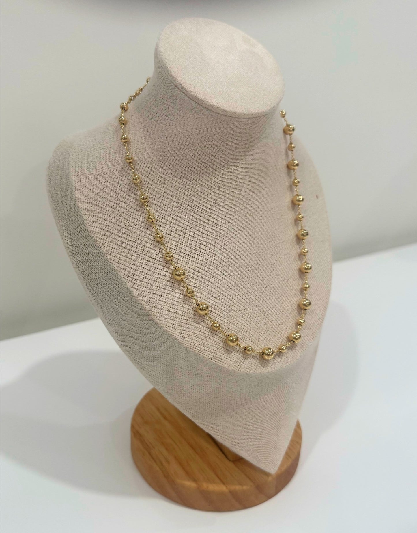 18k Gold Smooth Spheres Necklace - 5.62g - Siena Collection - Elegant Jewelry